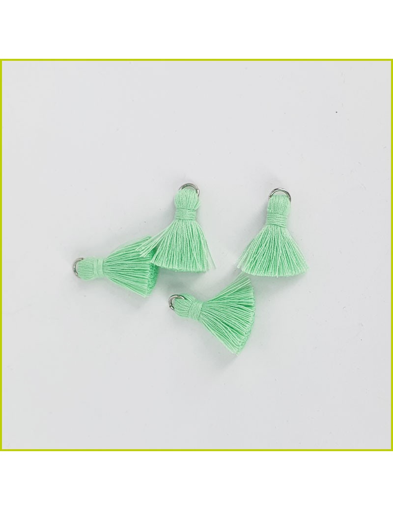 Breloque Pompon vert amande